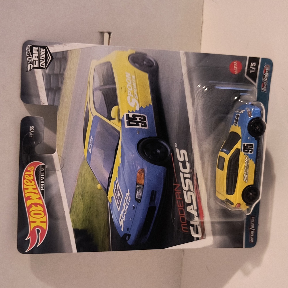 1B21  Hot Wheels Honda Civic EG Modern Classics
